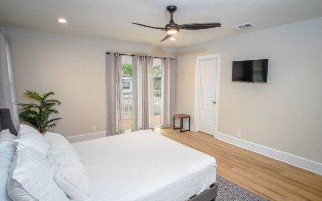 Brand New Remodeled 3br/2.5ba House Near Downtown