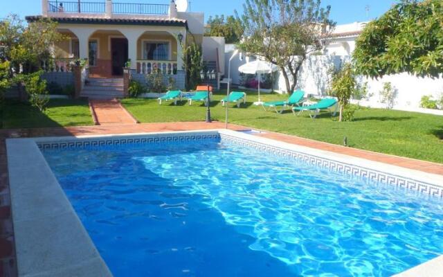 Villas Nerjazul - Villa Lola