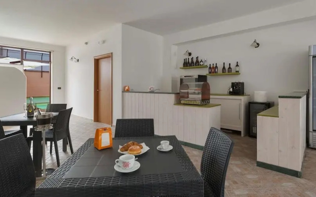 2416 B B Joy Home - Camera 3