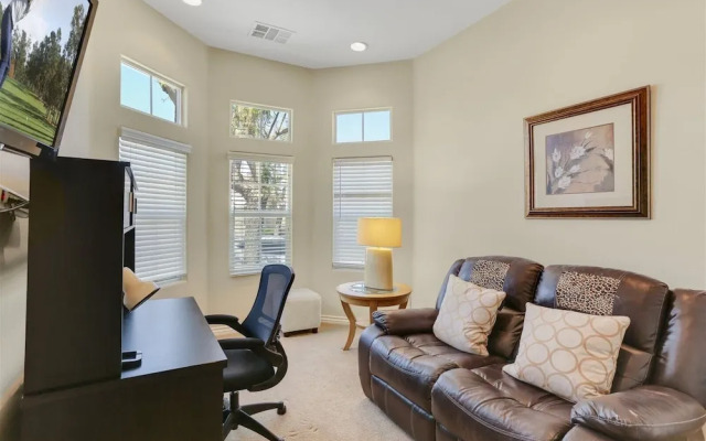 Golfing & Festival Lover's Paradise