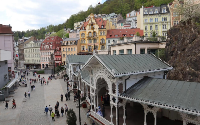 Three Rings Apartments