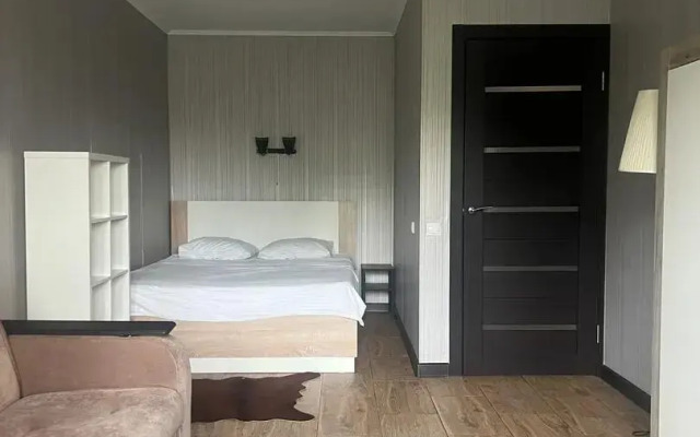 Apartments on 18 Matrosova Street