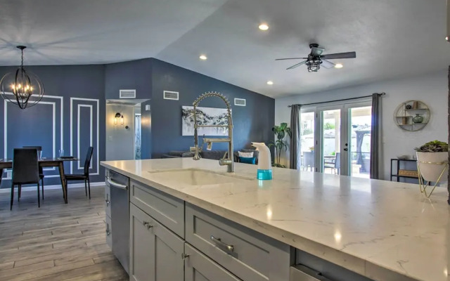 Pet-friendly Scottsdale Oasis w/ Pool & Bbq!