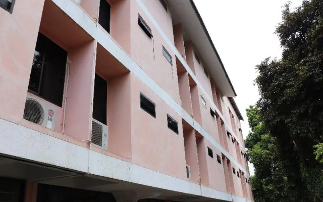 Tipsiri Place by OYO Rooms