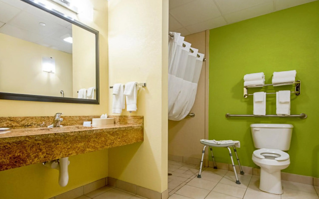 Quality Inn & Suites Glenmont - Albany South