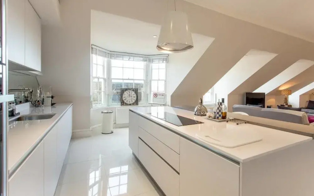 Heart of the City Luxury 3 Bedroom Apartment