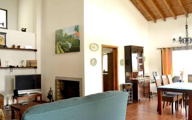 Villa With 4 Bedrooms in Fenais da Luz, With Wonderful sea View, Priva