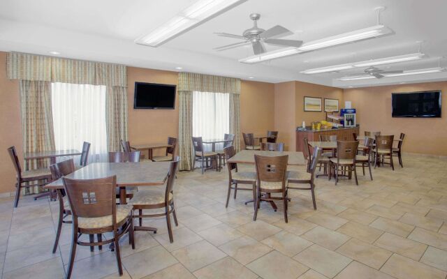 Microtel Inn & Suites Yuma