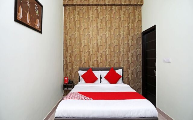 OYO 17293 Country Residency