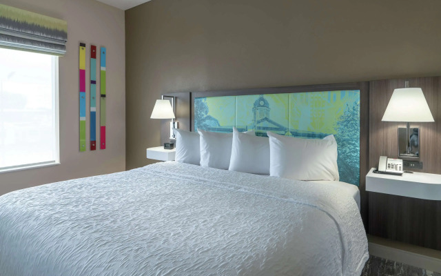 Отель Hampton Inn & Suites Lake City