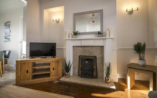 Ivydene - 3 Bedroom Holiday Home - Tenby