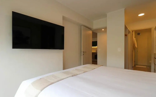 w Prestigious 2BR w Balcony Near Larcomar