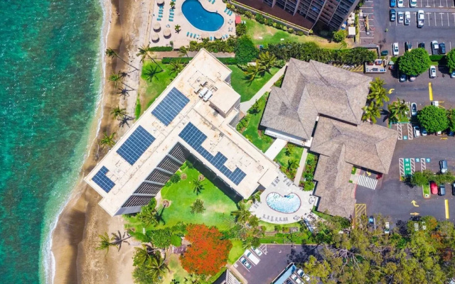 Remodeled Luxe Beachfront Escape Ocean Views AC