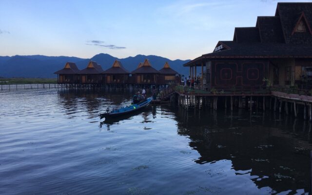 Shwe Inn Tha Floating Resort Hotel