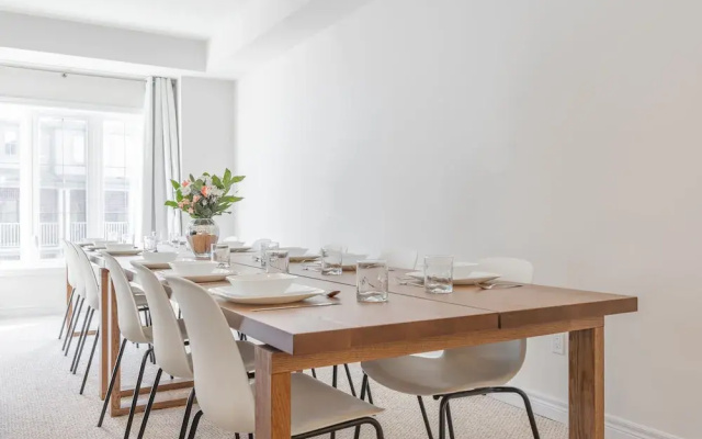 Extravagant Brand New Town House