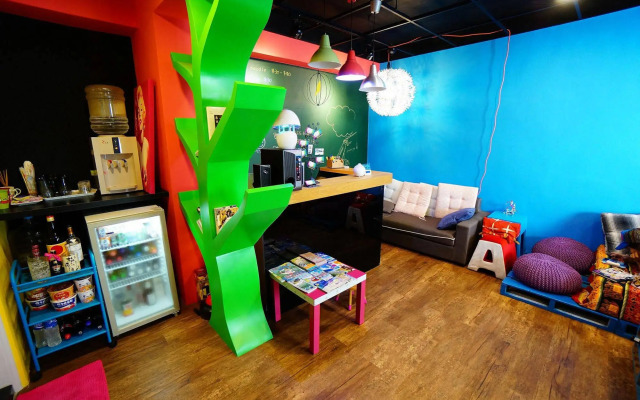 Aires Hostel