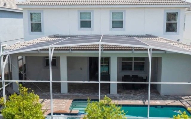 8912 Amazing 6BD Home