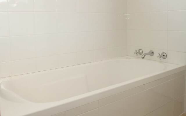 Bay Village Unit 20, 47 Shoal Bay Road,