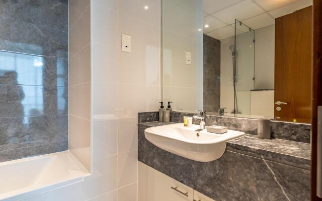 Al Habtoor City - Amna Tower 3307