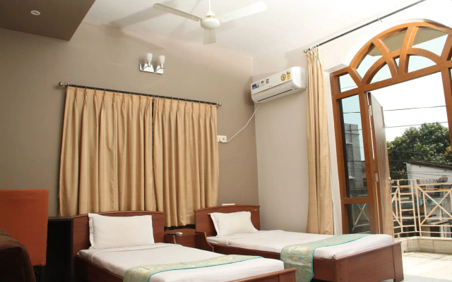 Simi International - The Executive