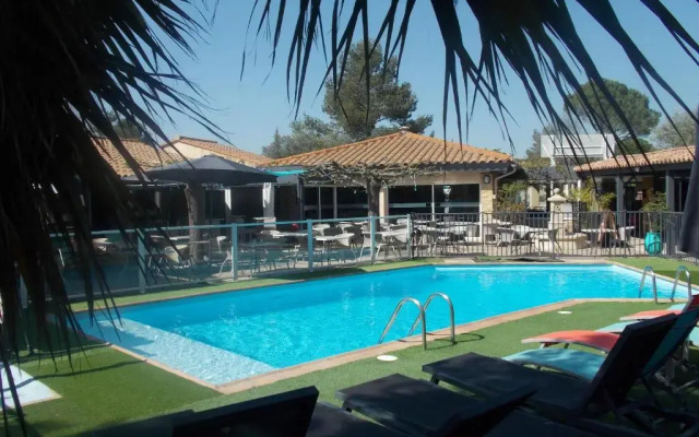 Logis Hotel Uzes Pont du Gard