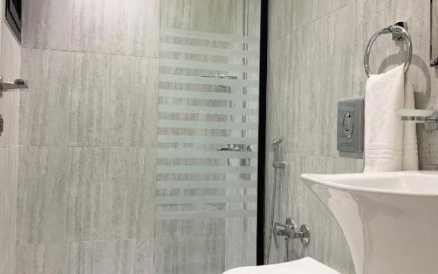 Kease Arid H -1 Luxury Gold Balcony GZ45