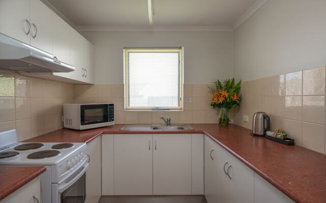 Elphin Villas Serviced Apartments & Motel Suites