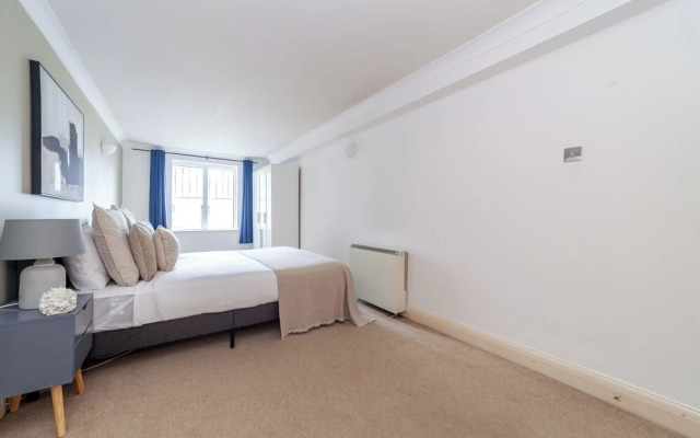 Modern Dalston Apartment