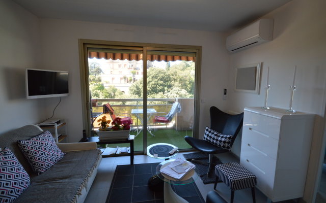 Deluxe One Bedroom Apartment Cannes