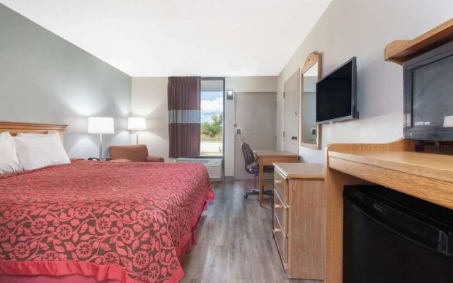 Days Inn Clinton-Presbyterian College