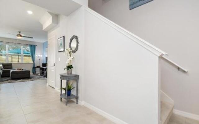 Four Bedrooms TownHome 5161