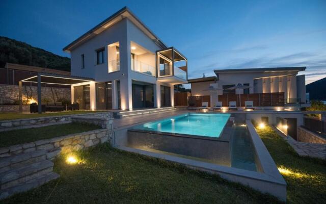 Mrs Grey Luxury Villa