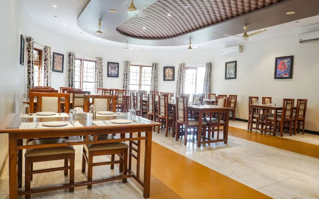 Fabhotel Lotus Resort