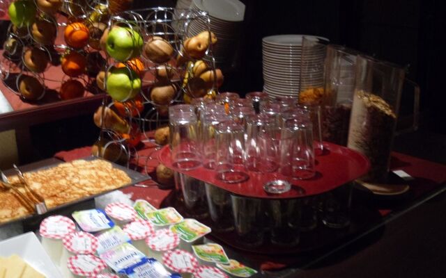 Le 2 by HOTEL AKENA LA FERTE BERNARD