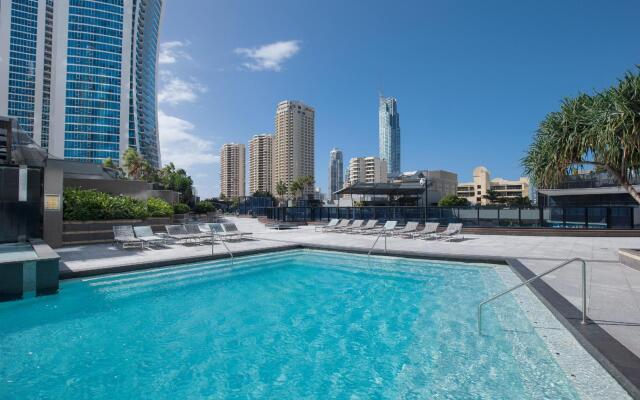 Circle on Cavill - HR Surfers Paradise