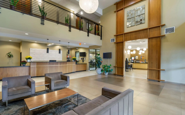 Best Western Plus Lacey Inn & Suites