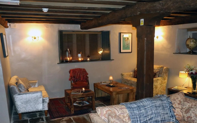 Horse & Groom - Upper Oddington