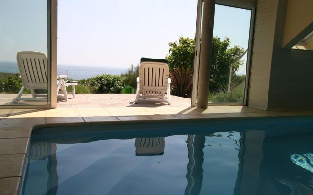 Modern Villa in Clohars-Carnoët with Private Swimming Pool