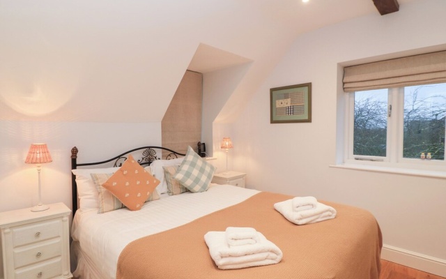Peewit Coach House