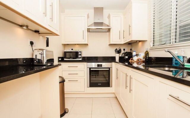 Luxury 2 Bed Mayfair Apartment