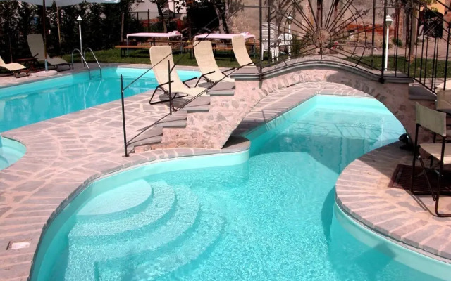 Deluxe Suite 23 people