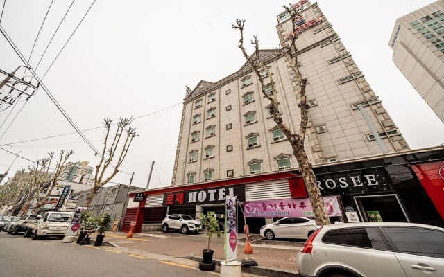 Suwon Rose Hotel