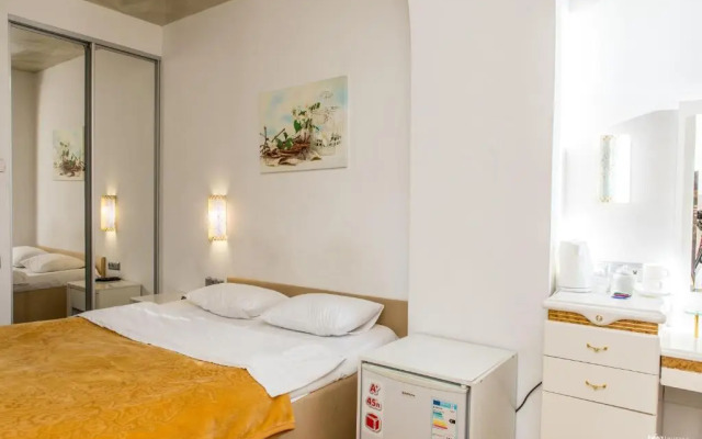 Seven Eleven Most City Hotel