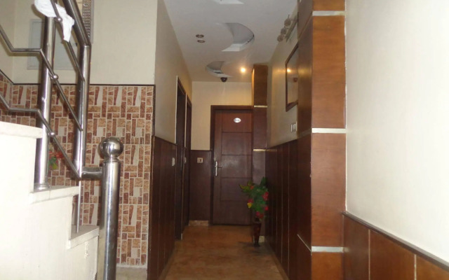 Hotel Guruvas Inn