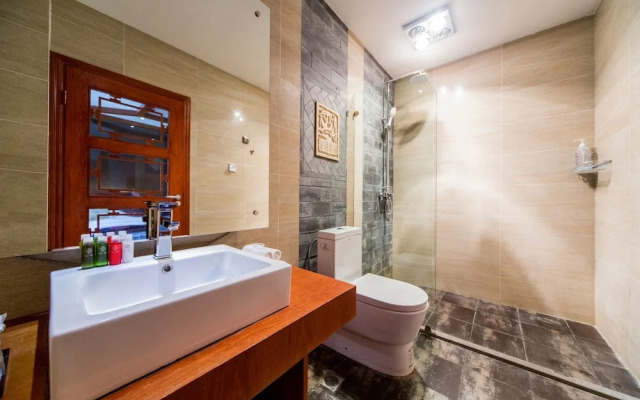 Lijiang Bairui Vacation Hotel