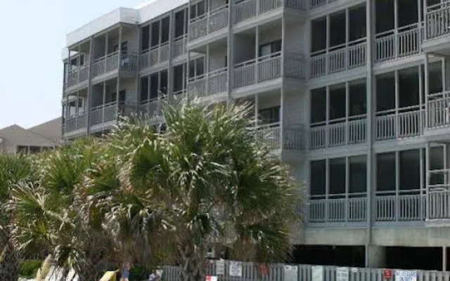 Pelican's Landing