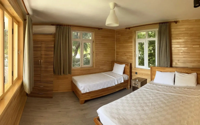 Lemon Garden Lodge