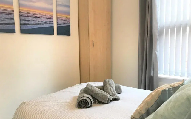 Central Wigan Welcoming Townhouse Sleeps up to 6