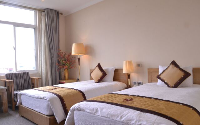 A25 Hotel - 705 Lac Long Quan