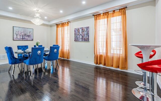 Lady Valentina Boutique Home